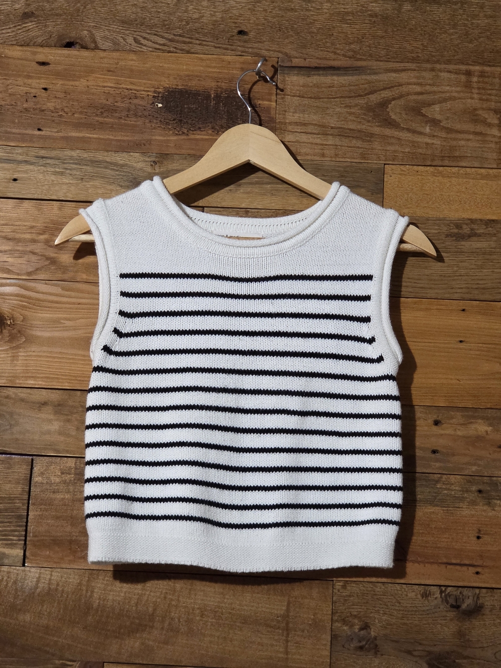 Moon & Madison Sleeveless Sweater S White Black Striped Cotton Knit Preppy